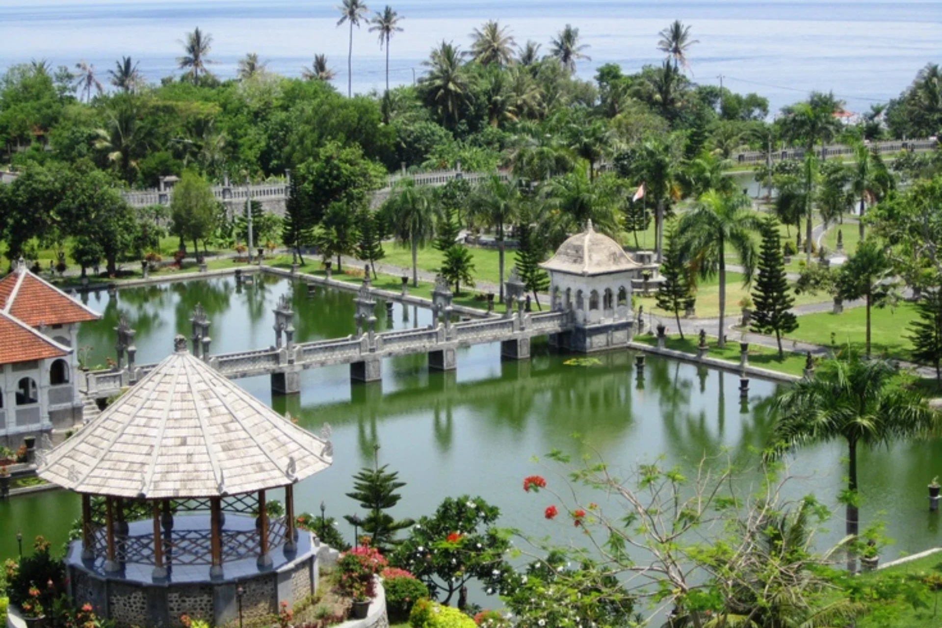 Taman Ujung Water palace
